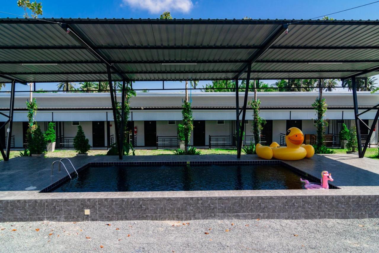 Oyo 533 Runya Poolvilla Prachuap Khiri Khan Ngoại thất bức ảnh