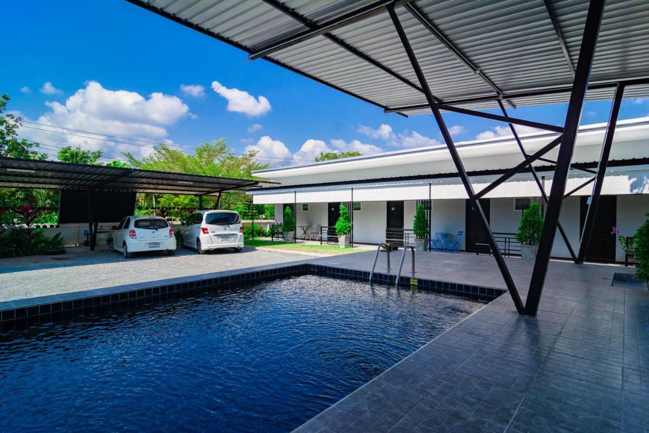 Oyo 533 Runya Poolvilla Prachuap Khiri Khan Ngoại thất bức ảnh