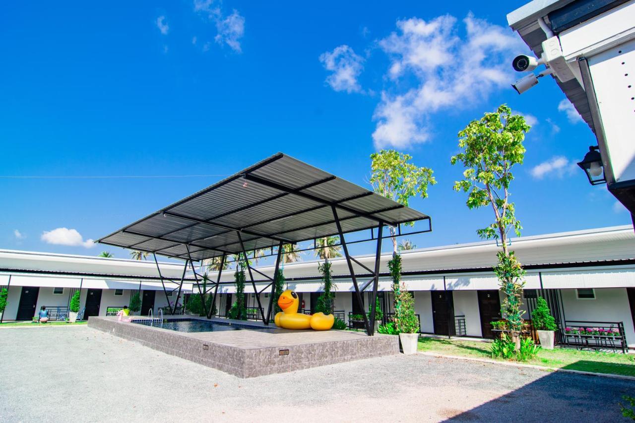 Oyo 533 Runya Poolvilla Prachuap Khiri Khan Ngoại thất bức ảnh