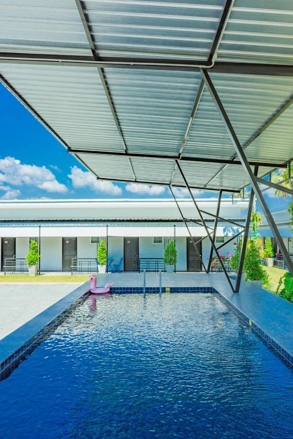 Oyo 533 Runya Poolvilla Prachuap Khiri Khan Ngoại thất bức ảnh